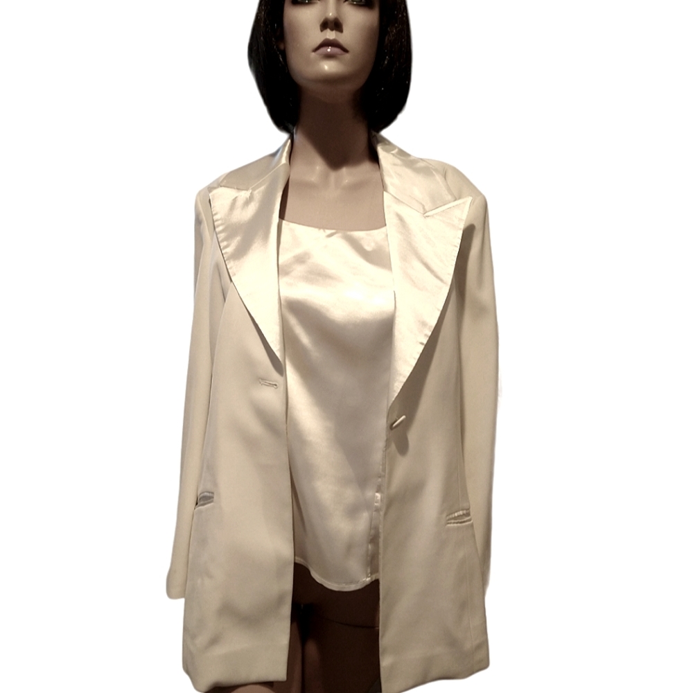 G.M.I Silky White Formal Blazer and Top Set